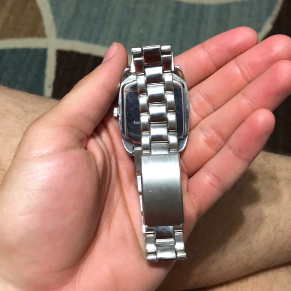 Kenneth Cole - Picture 2 of 2